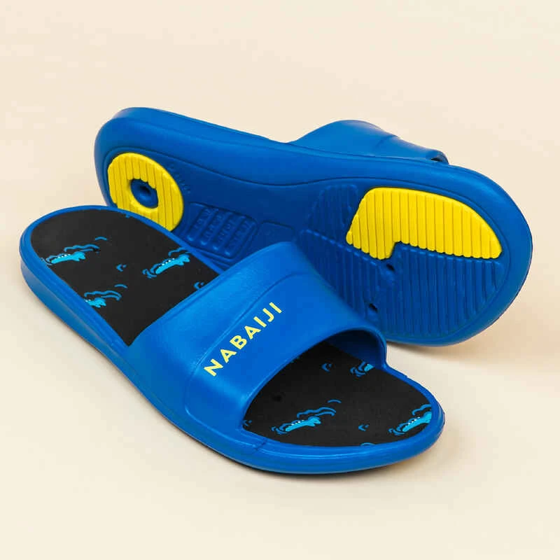 Sandale Claquette Piscine Enfant SLAP 500 PRINT Croco Bleu Noir 7 Sandale Claquette Piscine Enfant SLAP 500 PRINT Croco Bleu Noir – Image 7