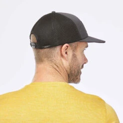 Casquette TRAVEL 500 Compact Gris Foncé -Magasin De Vêtements De Sport casquette de trekking voyage travel 500 compact camel 2