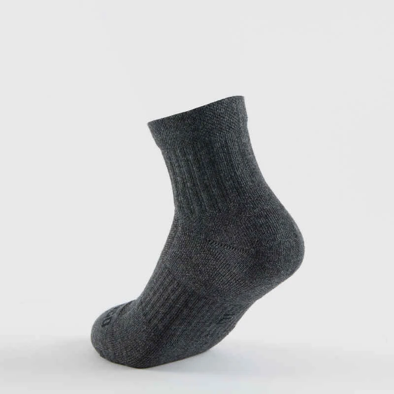 CHAUSSETTES DE SPORT ENFANT MI-HAUTES ARTENGO RS 500 NOIR GRIS LOT DE 3 5 CHAUSSETTES DE SPORT ENFANT MI-HAUTES ARTENGO RS 500 NOIR GRIS LOT DE 3 – Image 5