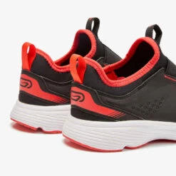 Decathlon Baskets à Enfiler Enfant Confortables 16 Decathlon Baskets à Enfiler Enfant Confortables -Magasin De Vêtements De Sport chaussures enfant d athletisme run support easy noires grises 5