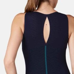 Débardeur Fitness Femme Col Rond Ajustée Synthétique - 900 Bleu Marine 12 Débardeur Fitness Femme Col Rond Ajustée Synthétique - 900 Bleu Marine -Magasin De Vêtements De Sport debardeur slim avec brassiere integree 900 femme bleu marine 4