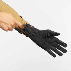 Gants De Trekking Montagne Stretch - TREK 500 Noir - Adulte -Magasin De Vêtements De Sport gants de trek montagne respirants trek 500 bleu adulte 2