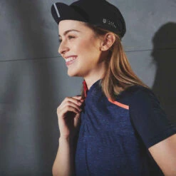 MAILLOT MANCHES COURTES VELO ROUTE FEMME TRIBAN 500 MARINE -Magasin De Vêtements De Sport maillot manches courtes velo route femme triban 500 marine 5