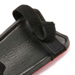 Kipsta Protège-tibias De Football Enfant ESSENTIAL 140 Rouge -Magasin De Vêtements De Sport protege tibias de football enfant essential 140 rouge 3