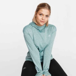 Kalenji Sweat Running à Capuche Femme - Warm Vert 12 Kalenji Sweat Running à Capuche Femme - Warm Vert -Magasin De Vêtements De Sport sweat capuche running run warm noir femme 3