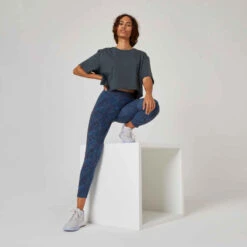 T-shirt Crop Top Fitness Femme - 520 Gris Abysses -Magasin De Vêtements De Sport t shirt crop top fitness femme 520 gris abysses 2