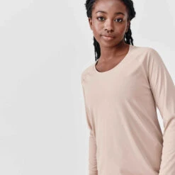 Kalenji T-shirt Manches Longues Running Anti-UV Femme - Sum Protect Long Beige -Magasin De Vêtements De Sport t shirt manches longues jogging femme run sun protect long noir 4