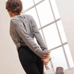 T-SHIRT MANCHES LONGUES YOGA DOUX COTON ISSU DE L'AGRICULTURE BIOLOGIQUE GRIS -Magasin De Vêtements De Sport t shirt manches longues yoga doux coton issu de l agriculture biologique prune 6