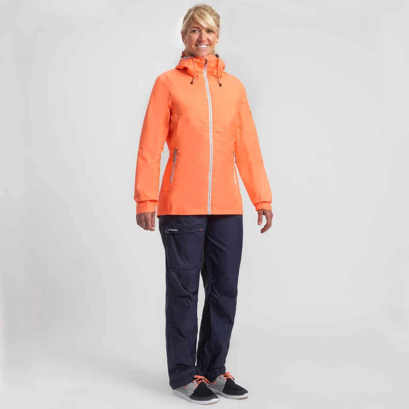 Tribord Veste Imperméable De Voile Femme SAILING 100 Corail Fluo 2 Tribord Veste Imperméable De Voile Femme SAILING 100 Corail Fluo – Image 2